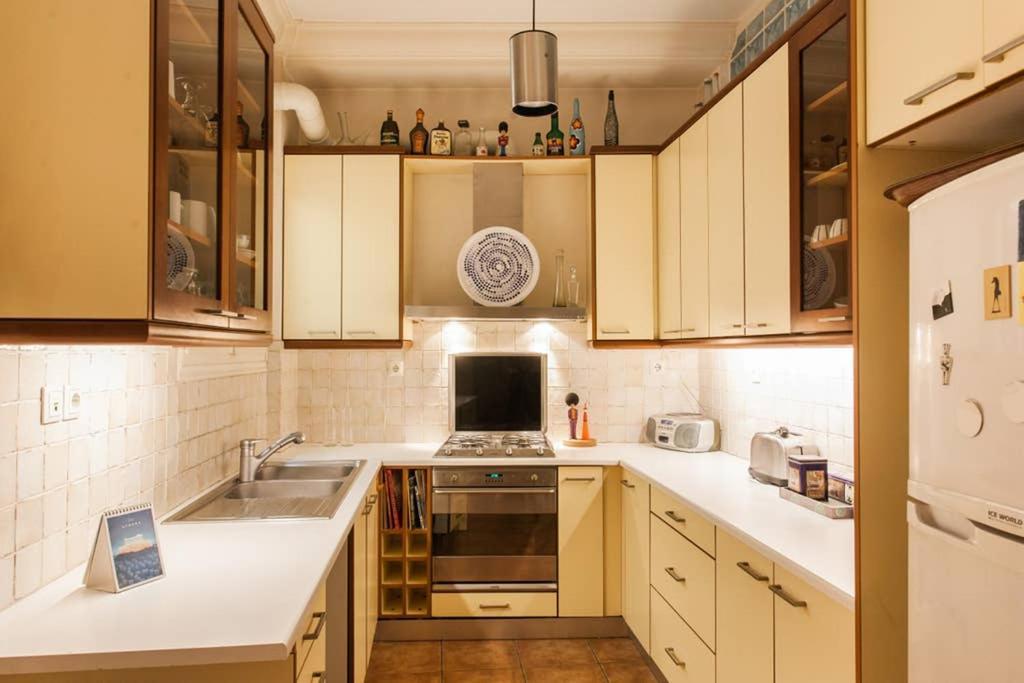 Mid Century 3 Bdr City Centre Townhouse أثينا المظهر الخارجي الصورة