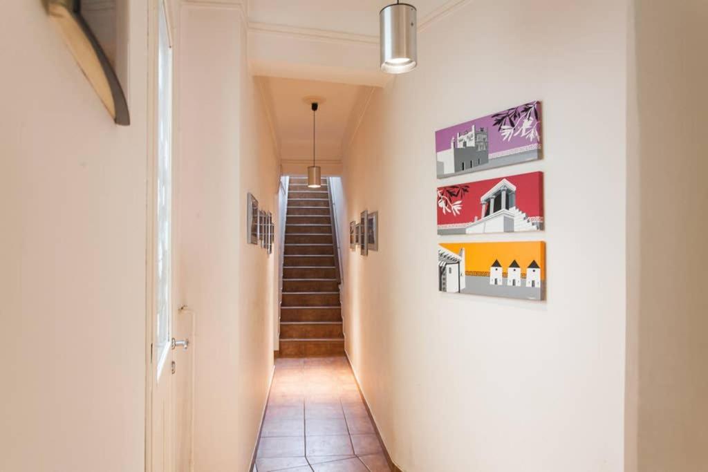 Mid Century 3 Bdr City Centre Townhouse أثينا المظهر الخارجي الصورة