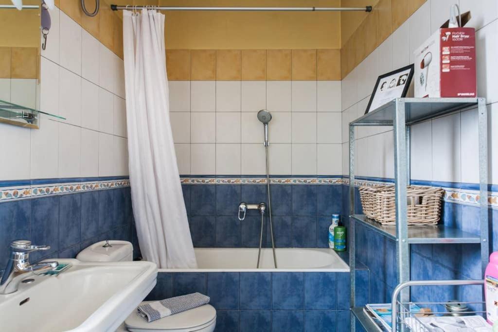 Mid Century 3 Bdr City Centre Townhouse أثينا المظهر الخارجي الصورة