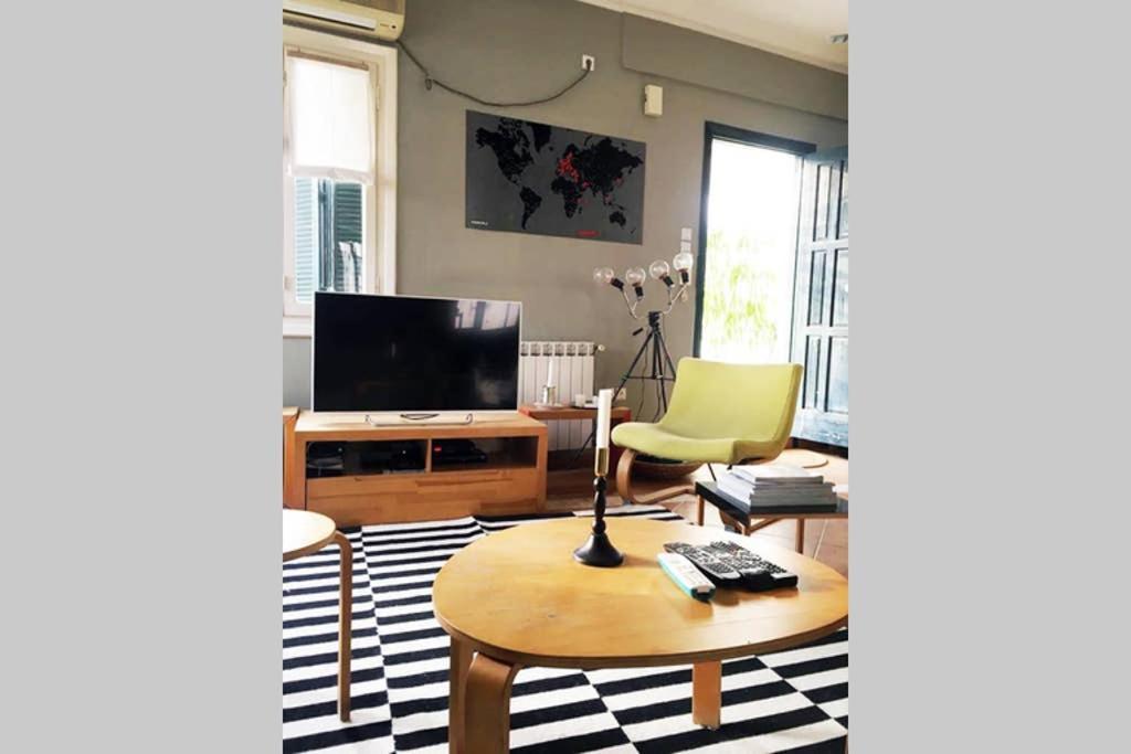 Mid Century 3 Bdr City Centre Townhouse أثينا المظهر الخارجي الصورة