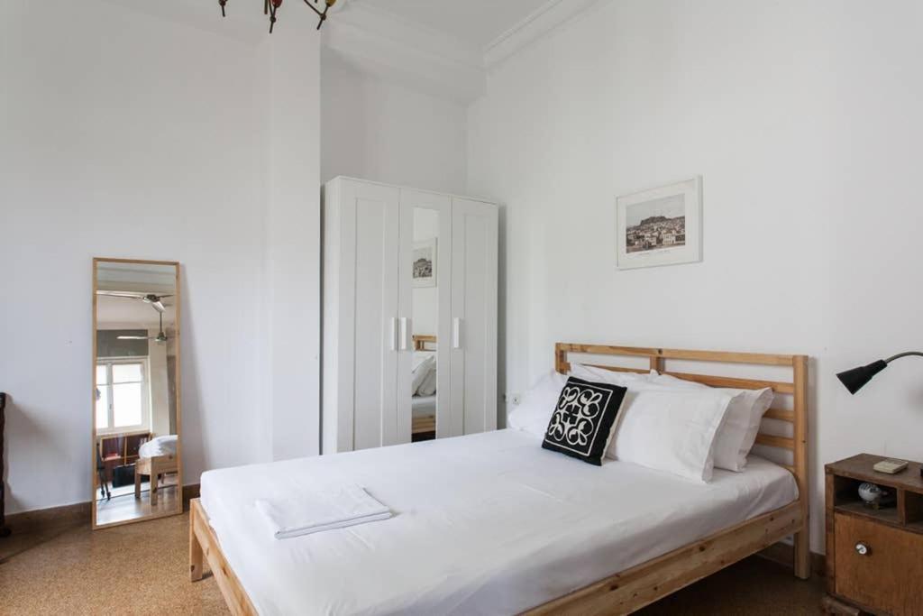 Mid Century 3 Bdr City Centre Townhouse أثينا المظهر الخارجي الصورة