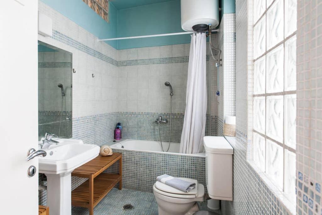 Mid Century 3 Bdr City Centre Townhouse أثينا المظهر الخارجي الصورة